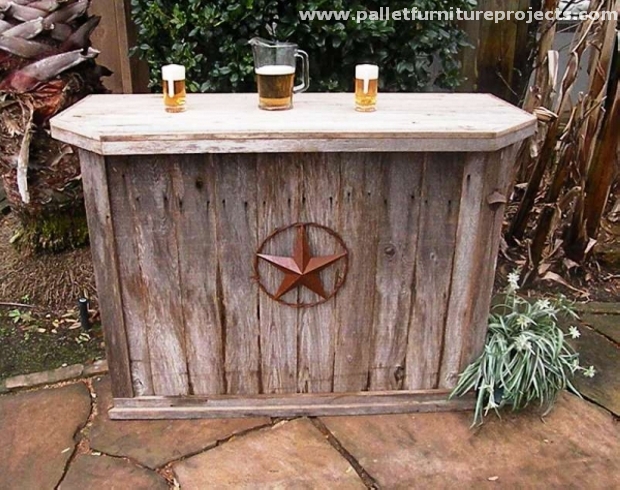 Recycled Pallet Outdoor Bar Ideas | Pallet Furniture Projects.