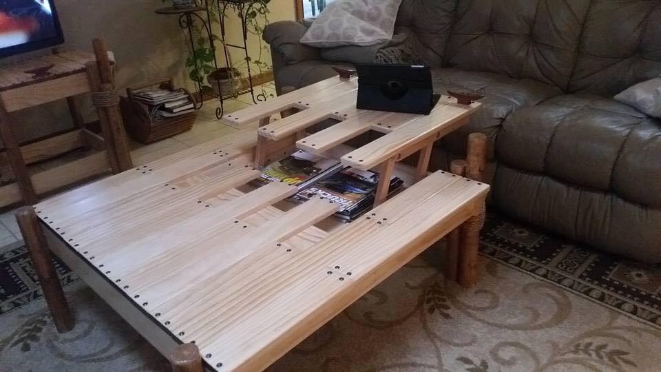 Unique Pallet Table Idea