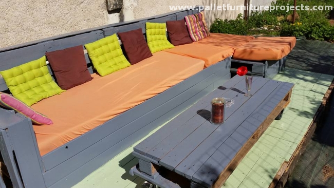 Pallet Deck with Furniture