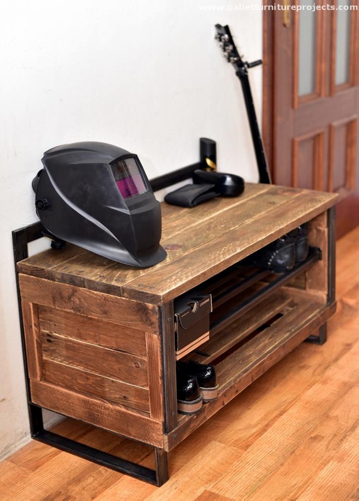 Reclaimed Pallet Side Table