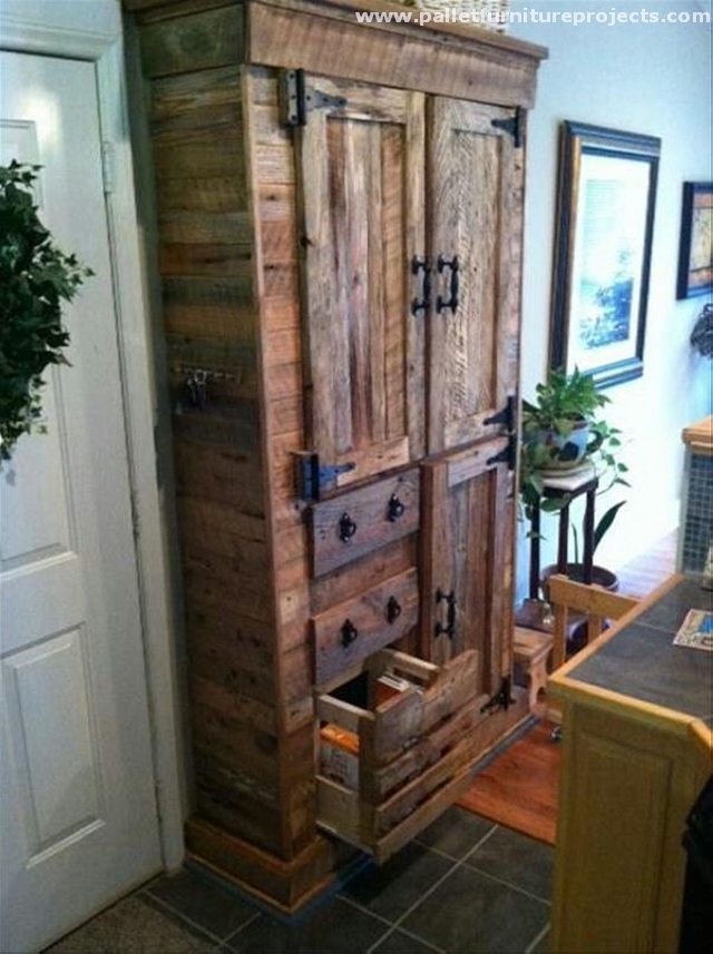Pallet Storage Cabinet Ideas | Pallet Furniture Projects