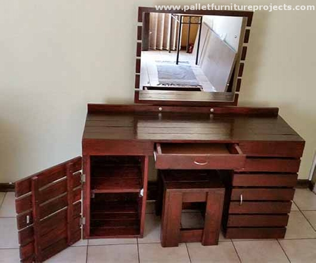 Recycled Pallet Vanity Dressing Table