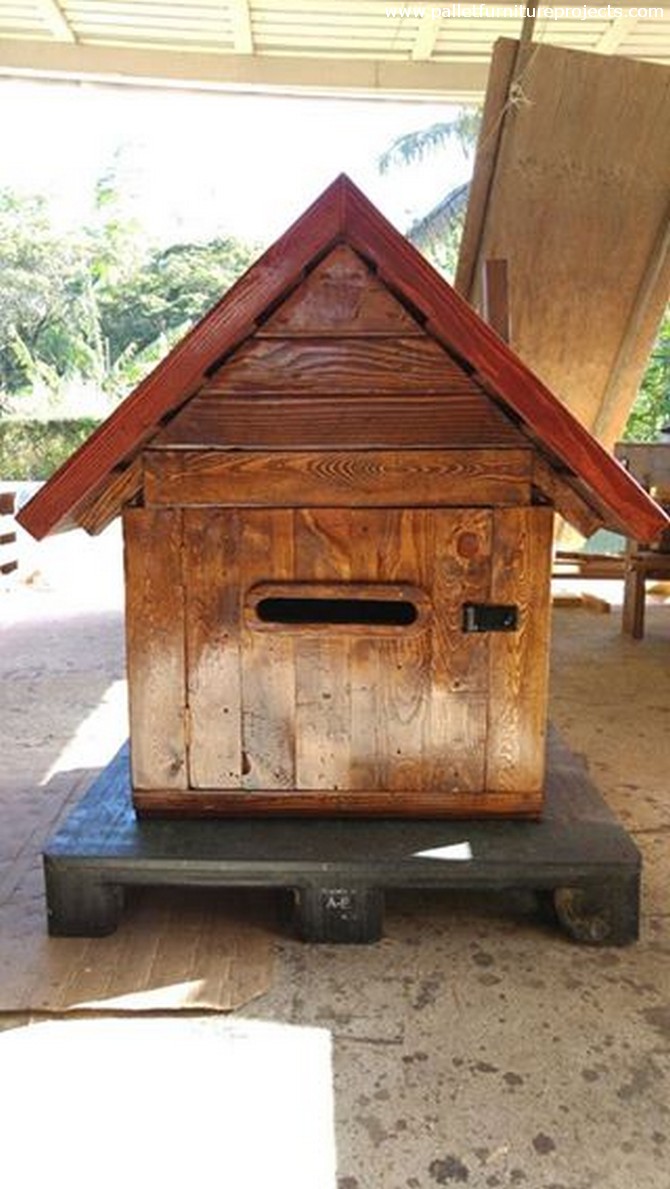 Pallet Made Mailbox